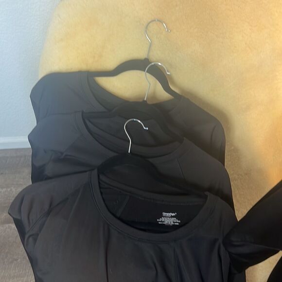 ❄️Cuddl Duds set of 4 - Picture 2 of 4